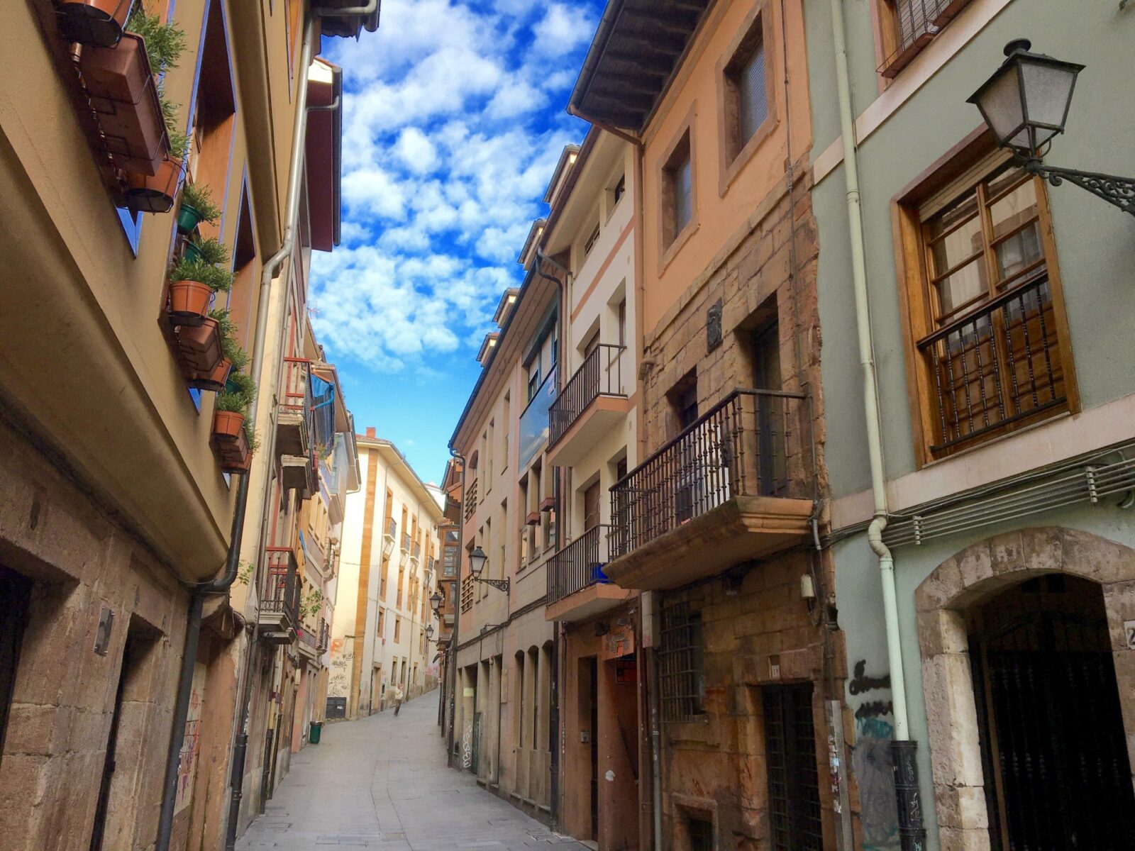 Como llegar a Joyas de Asturias. Situación del apartamento en la calle oscura. Como llegar a Joyas de Asturias. Situación del apartamento en la calle oscura.
